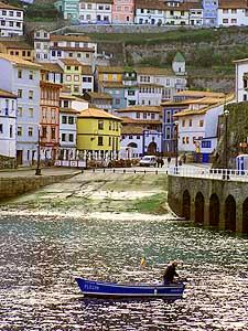 Cudillero - the town
